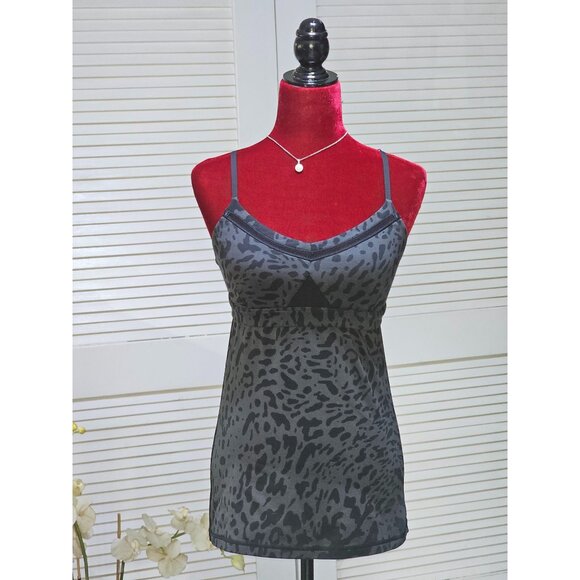 Lululemon Women's Black Animal Print Just Breathe Tank Size 6 2597 - Picture 10 of 15